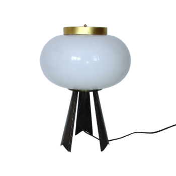 Lampka vintage na przezroczystym tle – wersja bez tła do sklepu internetowego